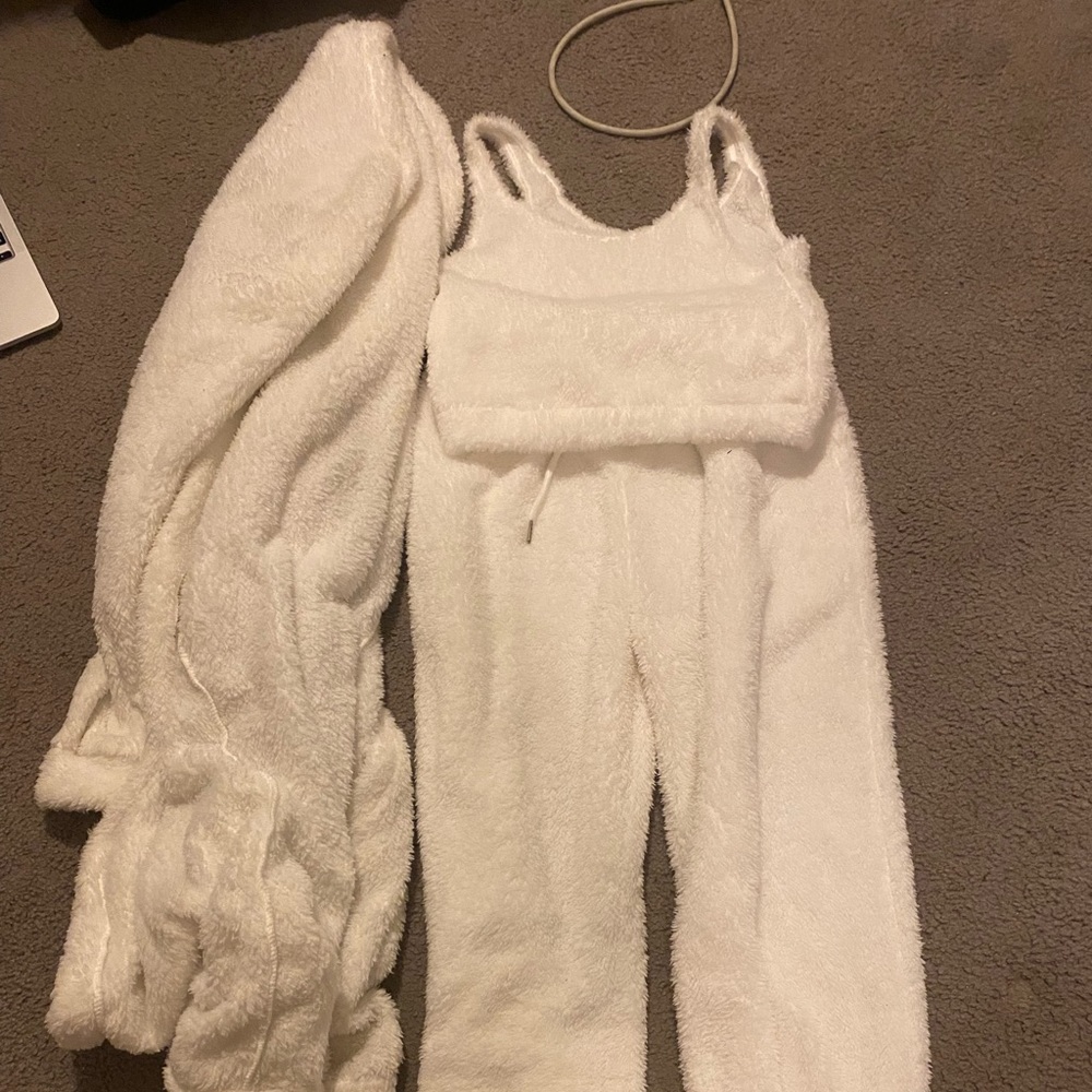 White skims dupe lounge set